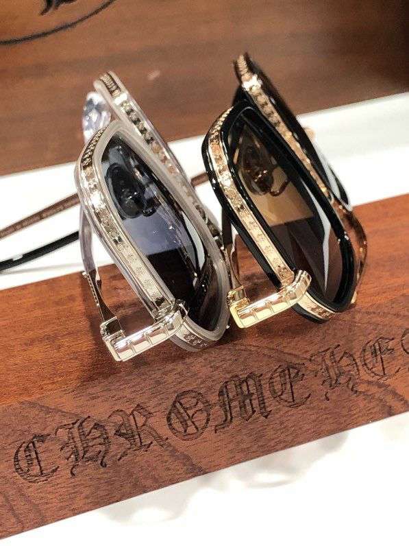 Picture of Chrome Hearts Sunglasses _SKUfw46735866fw